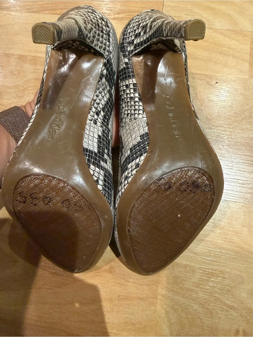 Calvin Klein Snake-Print Pointed Toe Pumps - Black & Gray size 8M